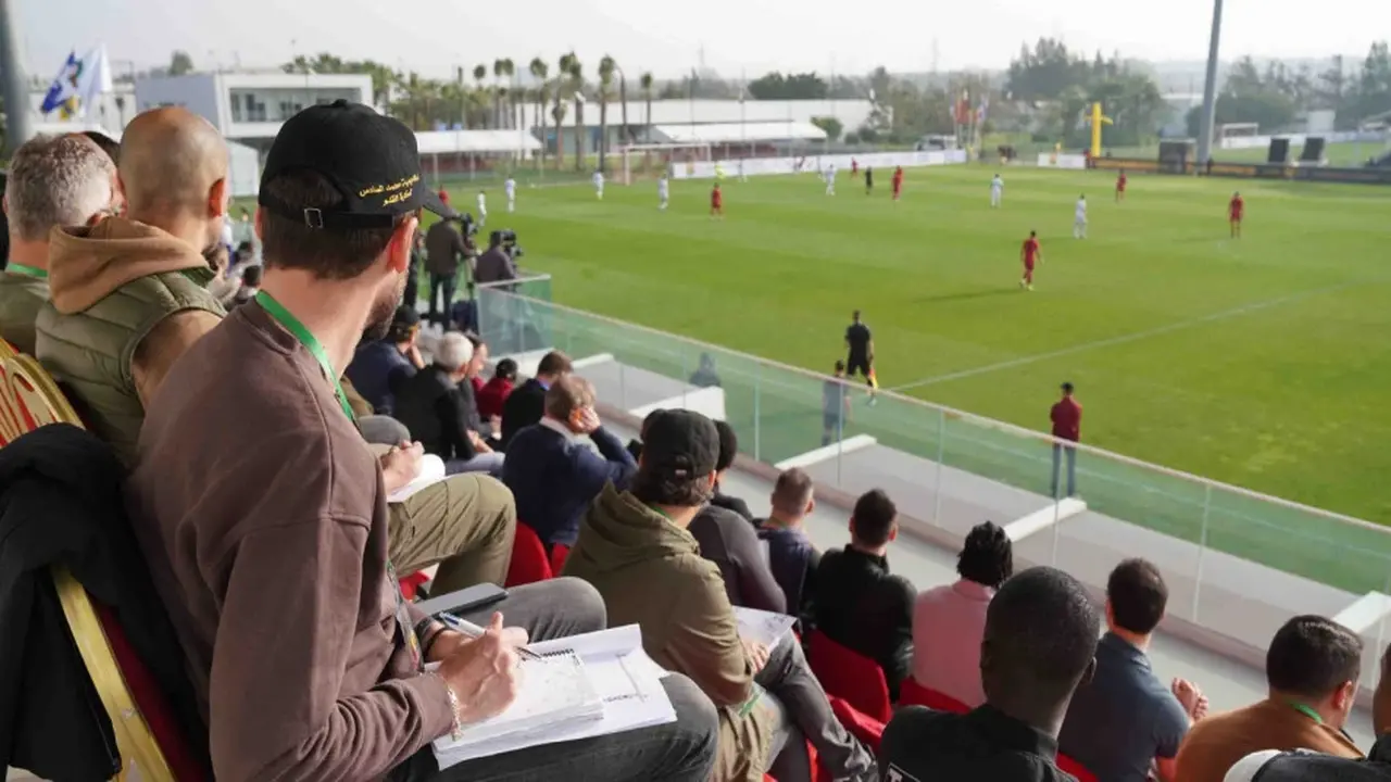 كيف يعزز التكوين الأوروبي دخل اللاعب المغربي في 2025؟